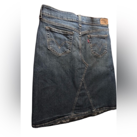 Levi’s Y2K Denim Mini Skirt Size 12 – Vintage Vibe, Medium Wash Jean Denim - Picture 4 of 8